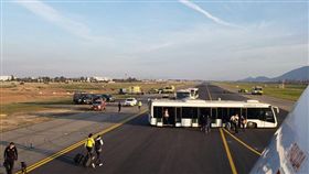 全球5架客機驚傳有炸彈緊急迫降。（圖／翻攝推特）
