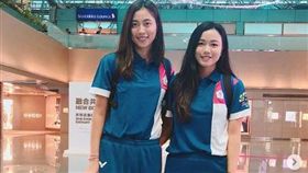 詹詠然（右）與妹妹詹皓晴聯手專攻亞運女雙項目。（圖／翻攝自詹詠然IG）