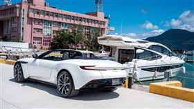 Aston Martin DB11 V8 Volante（圖／車訊網）