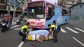 新北市,新店,寶慶街,順安街,客運,車禍,死亡車禍,行人