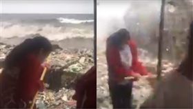 菲律賓,海浪,垃圾,環保,海洋,淨灘,清理,汙染,自然,Matthew Doming　圖／翻攝自YouTube http://youtu.be/Ou0ZrxmjUG8