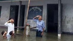 國旗　淹水　印度　翻攝網路