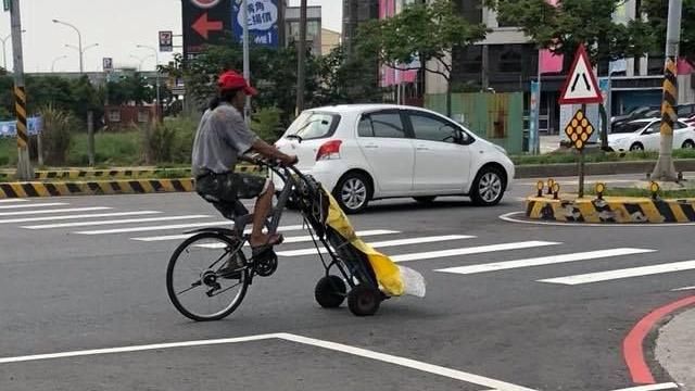 阿伯的改裝腳踏車　網友看完全都跪了