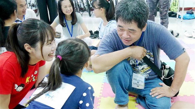澎湖家扶見面會　溝通互動溫馨如家人