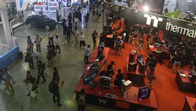 國電展開幕（1）台北國際電腦展（COMPUTEX）5日在南港展覽館登場，總計有30國共1602家廠商參展，聚焦5G、區塊鏈、AI、IOT、創新與新創、電競與虛擬實境等6大主題。中央社記者張新偉攝  107年6月5日