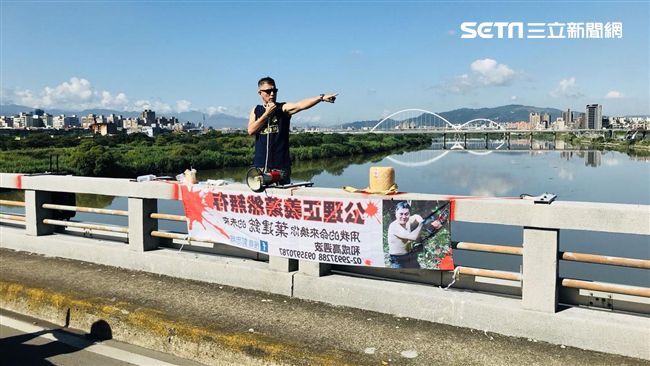 快訊／新莊傳男子欲跳橋　雙方僵持中