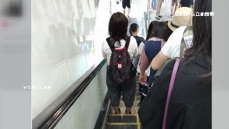 女站手扶梯左側　北部遊客酸南部野蠻