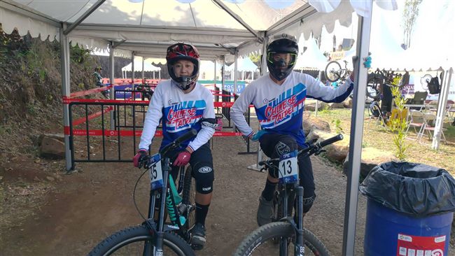 登山車下坡賽　江勝山奪銀牌