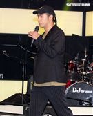 吳宗憲帶著兒子吳睿軒開記者會道歉，譴責吳睿軒愚蠢外還是無奈，要兒子退出影劇圈。（記者邱榮吉/攝影）