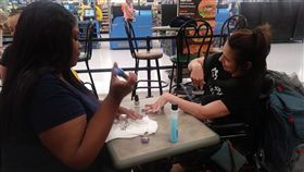 腦麻,美國,指甲油,美甲店,超市
ＴＡＳＩＡ　ＳＭＩＴＨ臉書