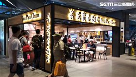 台中高鐵站的吳寶春麥方店。（圖／記者蔡佩蓉攝影）