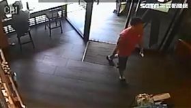 台北,內湖,星巴克,偷拍狼,監視器（圖／翻攝畫面）