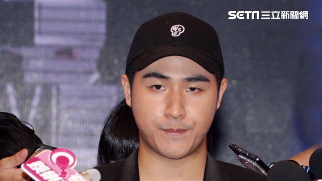 講幹話變最短命新人　憲哥兒寫歌求饒