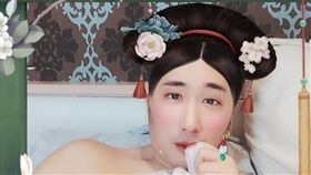 《延禧攻略》余祥銓將自己P成古代妃子，自封為「拳妃」(翻攝臉書)