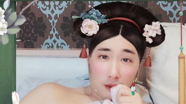 余祥銓也瘋《延禧》！扮拳妃羞咬床單