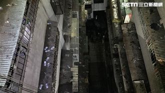 男狂灑50萬鈔票　失控吼：都不要了