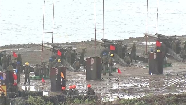 史上首支女砲兵班　國軍海域操練吸睛