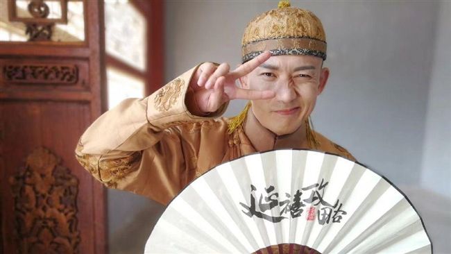 皇上親自教妃子撩男人！撒嬌獻吻超萌
