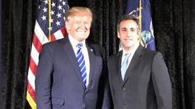 川普與其前律師柯恩。（圖／翻攝自柯恩推特）