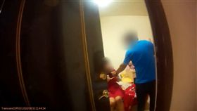 台北,北投,童軍繩,上吊,自殺。翻攝畫面