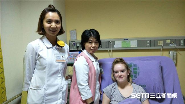 英國女舞者腹痛　空中救援來台就醫