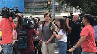 外籍教師疑遭殺害！友人河堤驚見殘屍