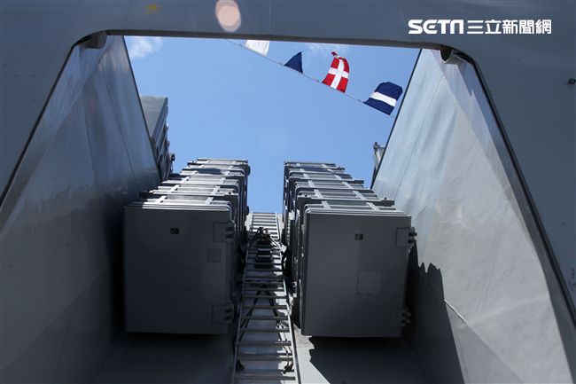 民國107年國防知性之旅，首次於蘇澳中正基地舉行，有海軍儀隊、陸戰隊綜合格鬥操演、莒拳道及破操演等，同時開放我艦隊四型主戰艦艇讓民眾登艦參觀。（記者邱榮吉/蘇澳拍攝）