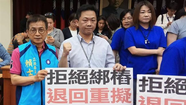 藍參選人酒駕　他酸：真是讓感動啊！