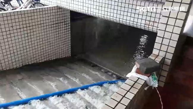 去年海棠才淹過！大樓停車場成滯洪池
