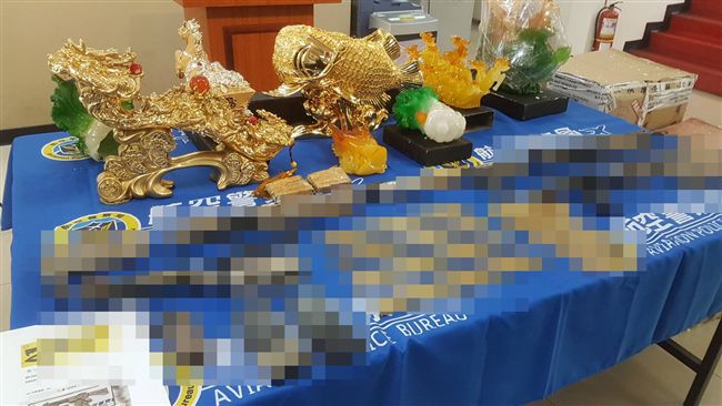 進口藝品暗藏零件　組裝獲得神秘武器