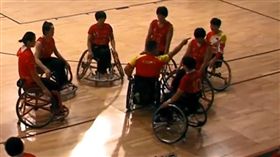 輪椅女籃世界盃　陸男教練竟揍女球員
國際輪椅籃球總會,輪椅籃球,中國,暴力,2018輪椅女籃世界盃
翻攝自比賽畫面