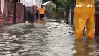台中淹成游泳池　花壇金墩村水深及膝
