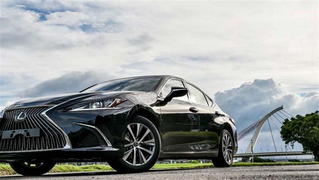 運動型跑車　Lexus ES200
