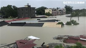 白河河東里白水溪旁淹水實況，住戶已全預防性撤離有7人