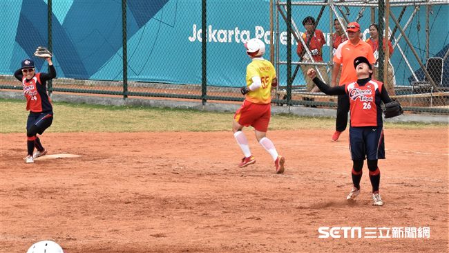 亞運中華女壘擊敗中國，晉級金牌戰。（圖／記者王怡翔攝）