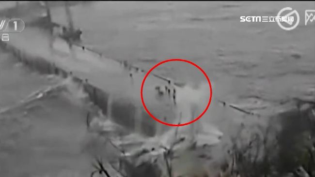 颱風襲擊中軍港　三高級人員落海身亡