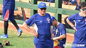 亞運棒球隊總教練許順益。（圖／記者王怡翔攝）