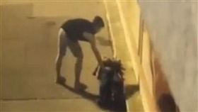 匈牙利,布達佩斯,口愛,公共道德,性侵 圖／翻攝自origo