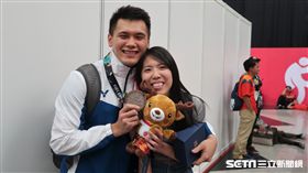 王翌達奪銀牌，老婆在場邊加油。（圖／記者王怡翔攝）