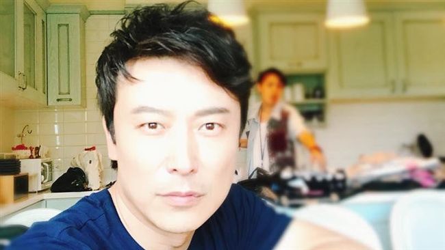 男星是皇帝後代！媽媽姓「愛新覺羅」