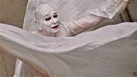 英默劇大師林賽坎普辭世  享壽80(圖/翻攝自@JuanFerrerVila Twitter)