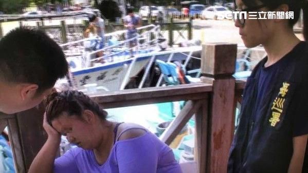 和家人爽搭船賞鯨　她上岸被抓超後悔