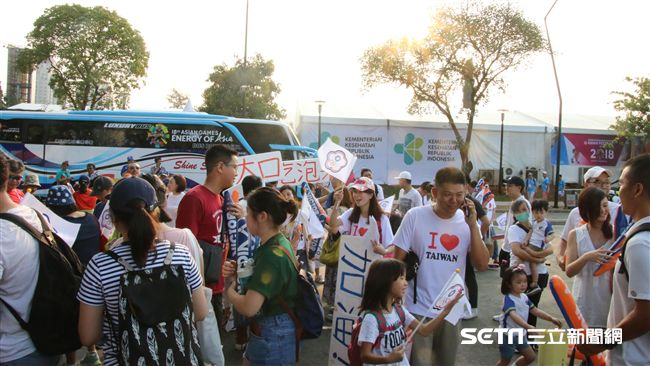 台韓戰一到球場　韓國記者先嚇三跳