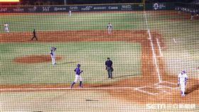 ▲林加祐開轟棒打梁玹種。（圖／記者蕭保祥攝影）