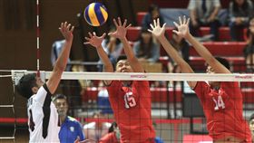 亞洲盃男排負日　中華隊第4名（2）2018年第6屆亞洲盃男子排球賽15日持續在台北市立大學天母校區體育館進行，中華隊（紅衣）最後遭日本隊逆轉，無緣季軍，但獲第4名仍追平隊史最佳紀錄。中央社記者徐肇昌攝　107年8月15日