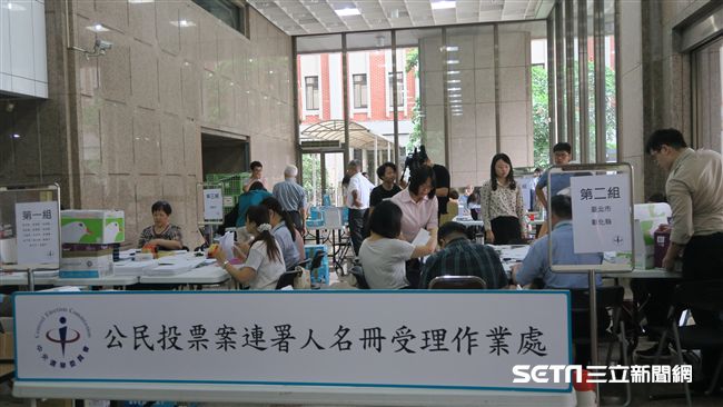 力拚公投綁大選　反空汙公投案拔頭籌