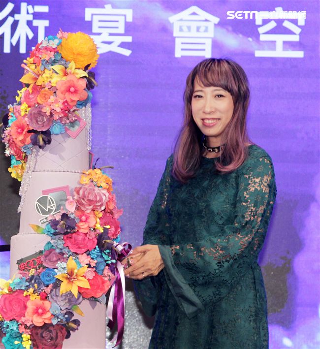 國際知名攝影藝術家、導演蜷川實花在台打造藝術品等級的宴會空間。（記者邱榮吉/攝影）