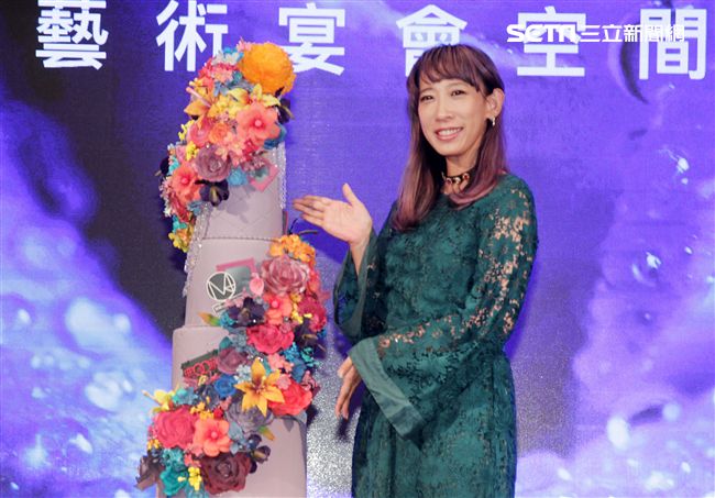 國際知名攝影藝術家、導演蜷川實花在台打造藝術品等級的宴會空間。（記者邱榮吉/攝影）