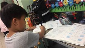 小7超商店員兼家教（圖／翻攝自爆廢公社）