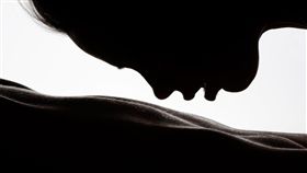 湖南,耳膜,耳朵,急診,吸允,嘴,親熱,情侶,大陸,聽力,受損,耳道 圖／翻攝自pixabay　https://goo.gl/RFoj7q